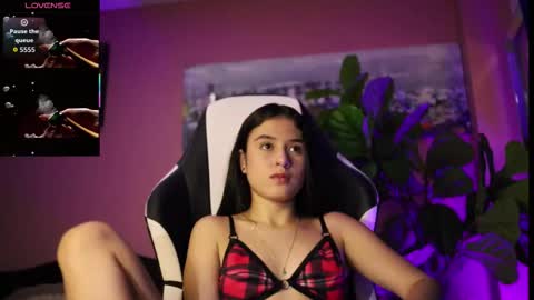 danaa_rouse online show from 11-21-25, 10:19