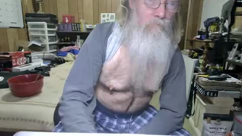 Snapshot of danagm chatting on 12-15-24, 05:20 Dana online show from 12-15-24, 05:20