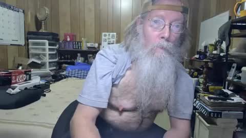 Snapshot of danagm chatting on 12-24-24, 12:00 Dana online show from 12-24-24, 12:00