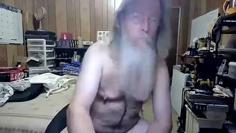 Snapshot of danagm chatting on 01-08-25, 06:09 Dana online show from 01-08-25, 06:09