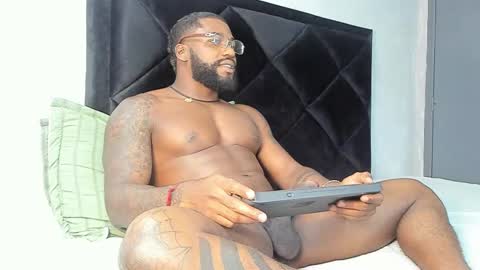 Snapshot of dancelwashington chatting on 02-12-25, 05:05 Dancel online show from 02-12-25, 05:05