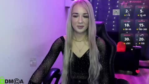Snapshot of dances_queen chatting on 04-27-26, 07:17 dances_queen online show from 04-27-26, 07:17
