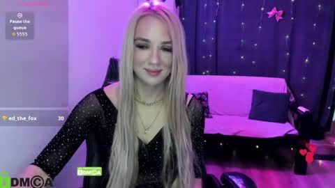 Snapshot of dances_queen chatting on 05-15-26, 09:05 dances_queen online show from 05-15-26, 09:05