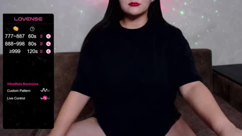 Snapshot of dandelionynyyy chatting on 10-18-25, 07:03 Edel online show from 10-18-25, 07:03