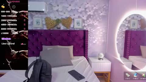 Snapshot of danee_19 chatting on 03-08-25, 11:27 Daniela online show from 03-08-25, 11:27