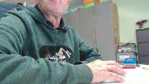 Snapshot of dani_alpina chatting on 10-09-25, 12:25 dani_alpina online show from 10-09-25, 12:25