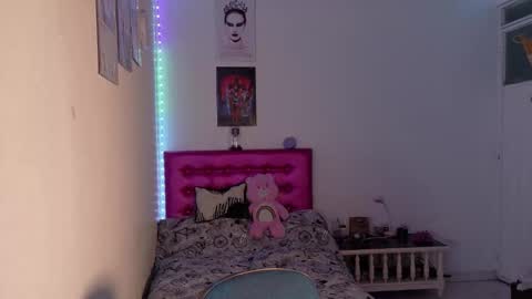 Dani Dancer online show from 12-20-25, 01:23