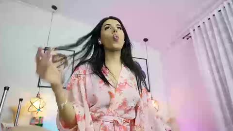   online show from 09-23-25, 03:59