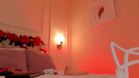 Snapshot of dani_skinny_ chatting on 12-12-24, 02:44 Hi I am Dani online show from 12-12-24, 02:44