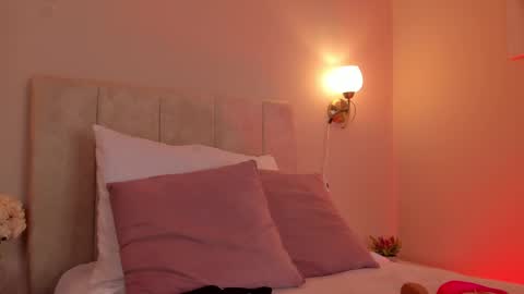 Snapshot of dani_skinny_ chatting on 02-17-25, 05:43 Hi I am Dani online show from 02-17-25, 05:43