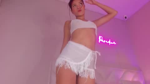 Snapshot of dani_skinny_ chatting on 09-11-25, 11:43 Hi I am Dani online show from 09-11-25, 11:43