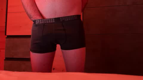 Snapshot of daniboy97119244 chatting on 11-16-25, 08:31 Dani online show from 11-16-25, 08:31