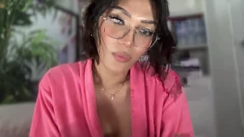 Snapshot of danica_walton chatting on 01-09-25, 10:31 danica_walton online show from 01-09-25, 10:31