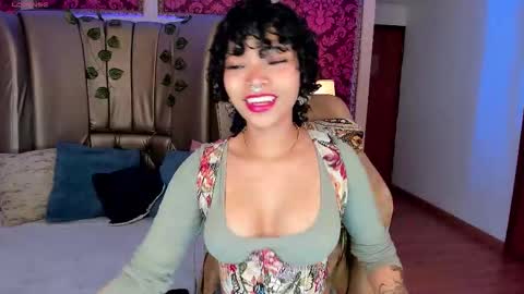 Snapshot of danicollinn chatting on 02-11-26, 12:54 Daniela online show from 02-11-26, 12:54