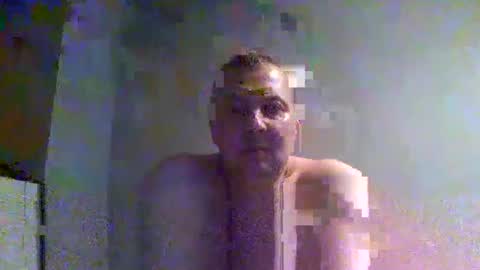 Snapshot of daniel0028 chatting on 10-12-25, 11:15 dan online show from 10-12-25, 11:15