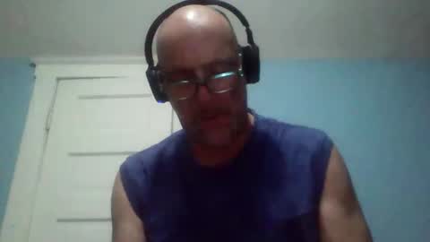 Snapshot of daniel_lbc chatting on 10-14-25, 04:46 Daniel online show from 10-14-25, 04:46