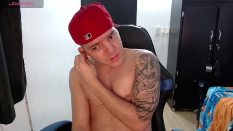 Snapshot of daniel_vargas5 chatting on 01-04-25, 02:56 Daniel online show from 01-04-25, 02:56