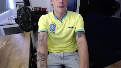 Snapshot of daniel_velez26 chatting on 03-21-26, 06:22 daniel_velez26 online show from 03-21-26, 06:22