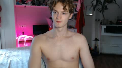 Snapshot of daniel_yumm chatting on 05-27-26, 07:27 Daniel online show from 05-27-26, 07:27