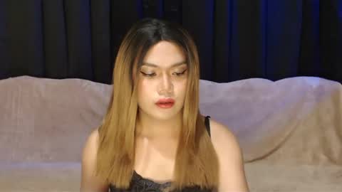 Elodie online show from 12-15-24, 04:59