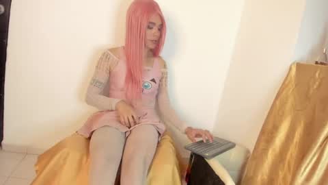 danielamay00 online show from 06-18-26, 09:14