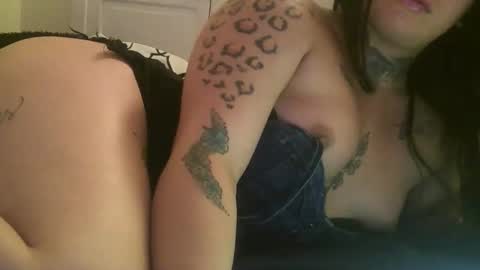 Snapshot of danielatrans662135 chatting on 10-22-25, 02:12 DANIELA online show from 10-22-25, 02:12