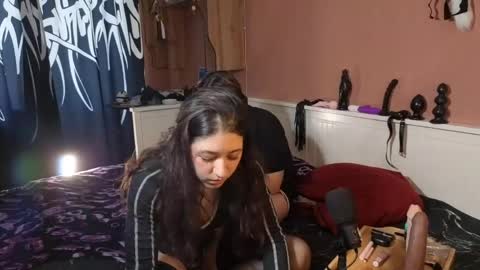 Sonya and  Tom online show from 05-26-26, 03:30