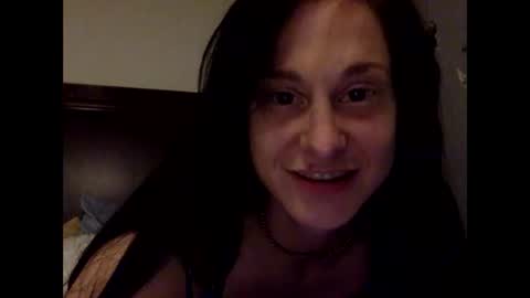 Snapshot of daniellbisous chatting on 06-03-26, 04:59 daniellbisous online show from 06-03-26, 04:59