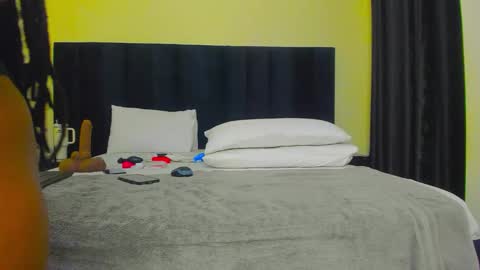 Snapshot of danielle_rock chatting on 09-14-25, 10:47 danielle_rock online show from 09-14-25, 10:47