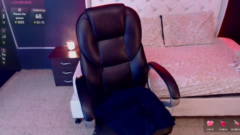 Snapshot of danielle_smithh chatting on 01-15-25, 07:05 Danielle Smith online show from 01-15-25, 07:05