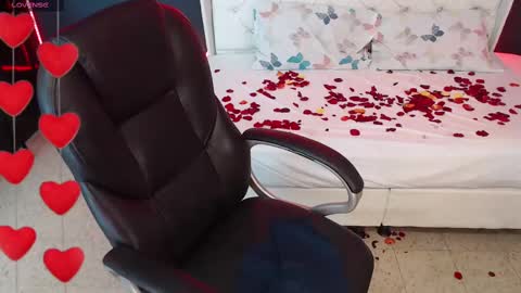 Snapshot of danielle_smithh chatting on 02-15-25, 10:22 Danielle Smith online show from 02-15-25, 10:22