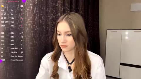 Trisha wanna play  Meow online show from 02-27-26, 05:24