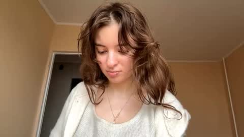 Mia online show from 11-09-25, 07:28