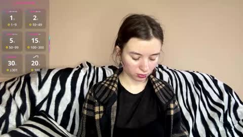 Mia online show from 12-01-25, 07:24