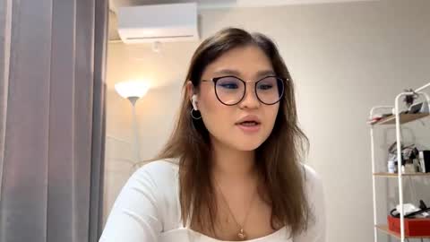 Snapshot of daniellparajon chatting on 11-16-25, 09:04 Luna online show from 11-16-25, 09:04