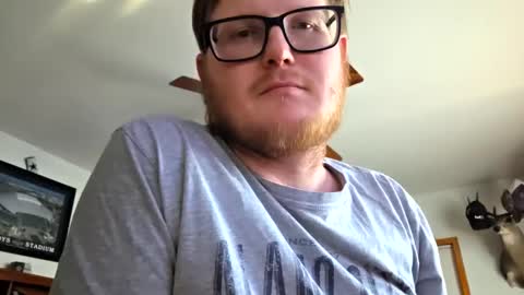 Daniel    y. online show from 11-10-25, 09:58