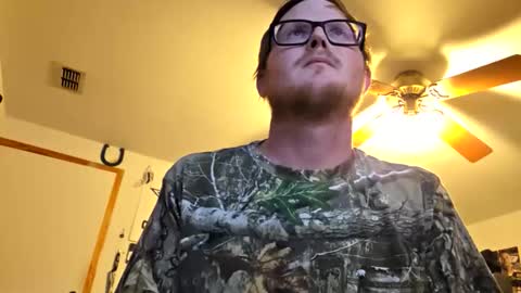 Snapshot of danielp_mod_cb chatting on 01-07-26, 01:41 Daniel y. online show from 01-07-26, 01:41