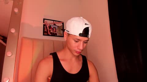 Snapshot of daniels_cruz chatting on 02-28-25, 09:23 Daniels Cruz online show from 02-28-25, 09:23