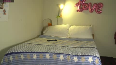 danalle .. online show from 01-12-25, 12:28