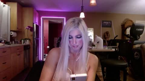 DanikaWhite69 online show from 10-09-25, 08:12
