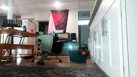 danimal5000 online show from 12-19-25, 07:43