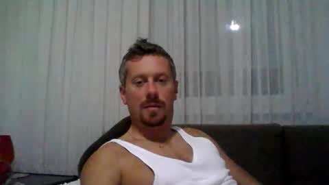 Snapshot of danisami12345 chatting on 11-15-25, 10:15 daniel online show from 11-15-25, 10:15