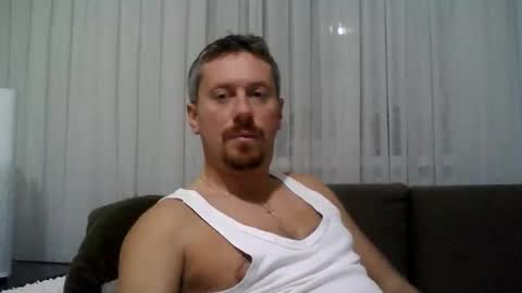 Snapshot of danisami12345 chatting on 12-20-25, 10:06 daniel online show from 12-20-25, 10:06