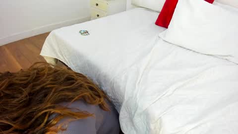 Snapshot of danisha99 chatting on 02-06-25, 03:09 INSTAGRAM Minni Moom online show from 02-06-25, 03:09