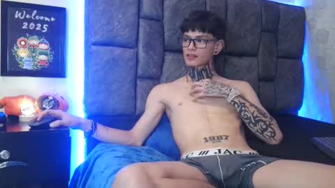 Snapshot of dann_brown chatting on 01-16-25, 02:30 Dann Brown online show from 01-16-25, 02:30