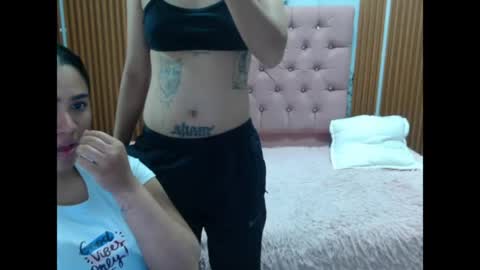 Danniela y Victoria online show from 05-27-26, 01:57
