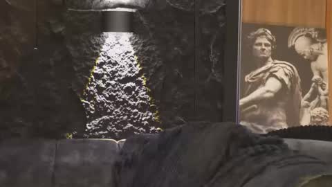 Dann saenz online show from 10-27-25, 04:05