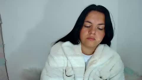 Snapshot of danna_1111 chatting on 10-11-25, 03:21 danna online show from 10-11-25, 03:21