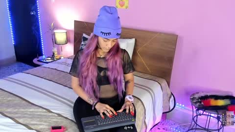 Dannacastle online show from 01-16-25, 05:32