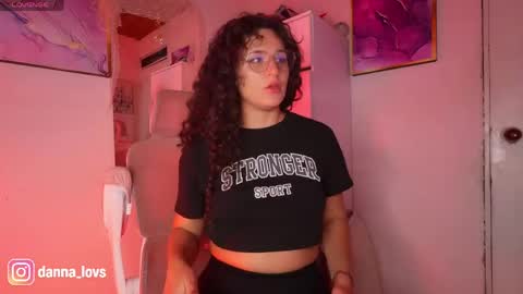 Snapshot of danna_lovs chatting on 05-17-26, 01:36 Danna Lovs online show from 05-17-26, 01:36